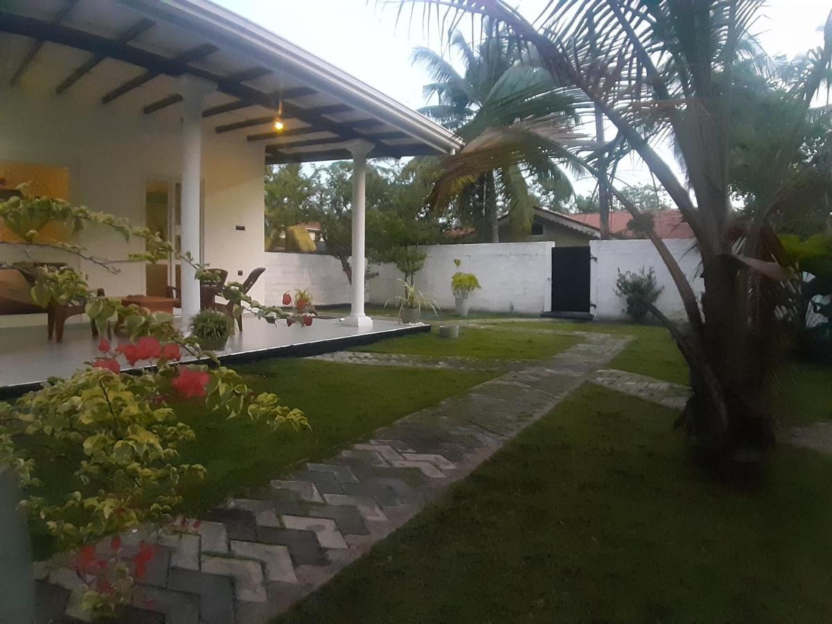 Ann Villa Negombo Buitenkant foto